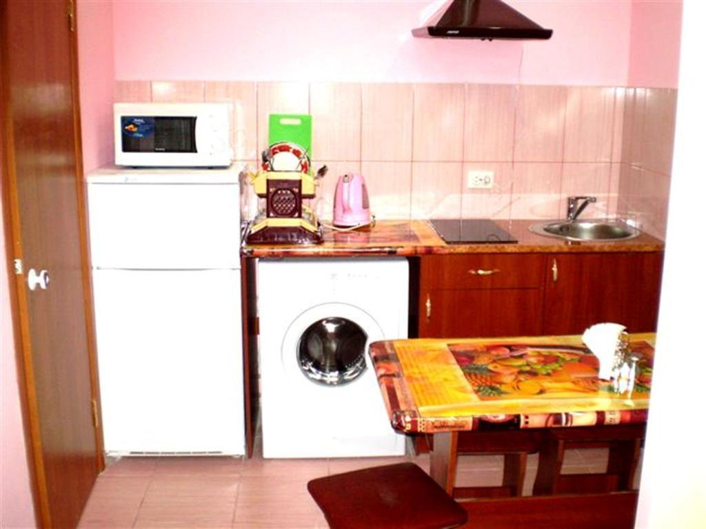 2 Комнаты 4 Дивана Чкалова-Садовая "Сити Центр" 2 Этаж Wi-Fi 2 Этажный Отдельный Дом Mykolajiv Kamer foto